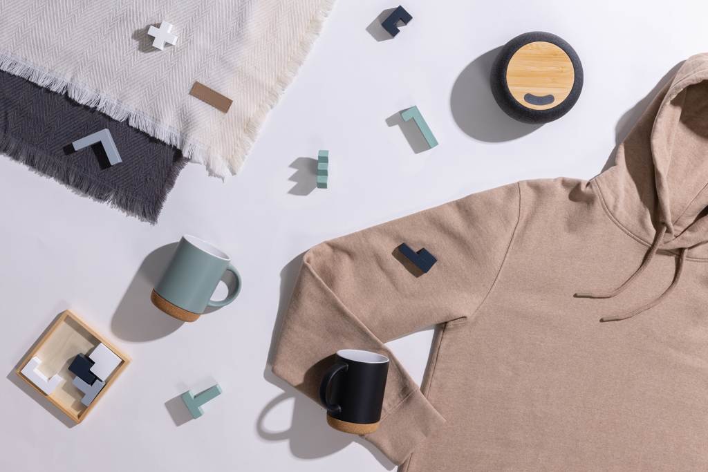 Sudadera IQONIQ Torres algodón reciclado sin teñir