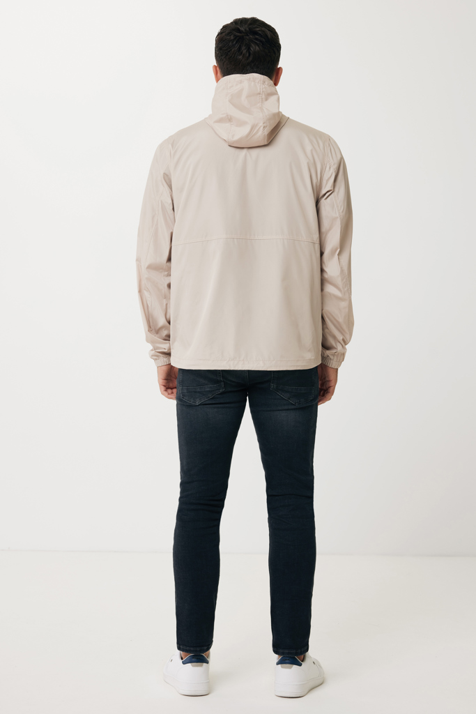 Chaqueta ligera IQONIQ Logan de poliéster reciclado