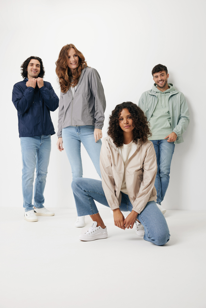 Chaqueta ligera IQONIQ Logan de poliéster reciclado