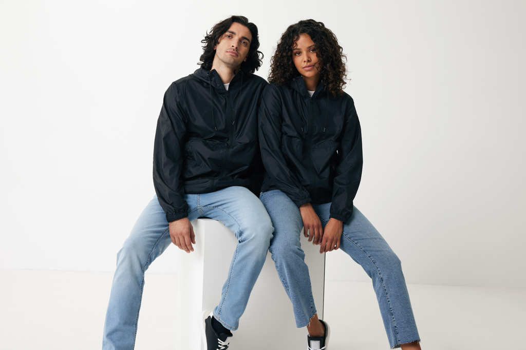 Chaqueta ligera IQONIQ Logan de poliéster reciclado