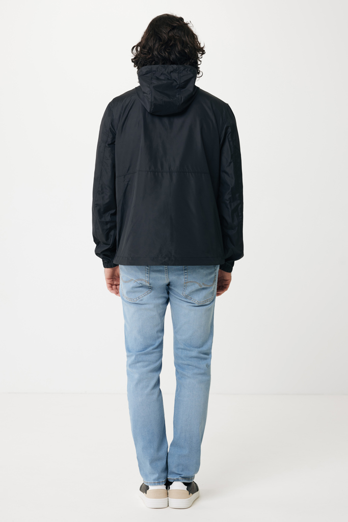 Chaqueta ligera IQONIQ Logan de poliéster reciclado