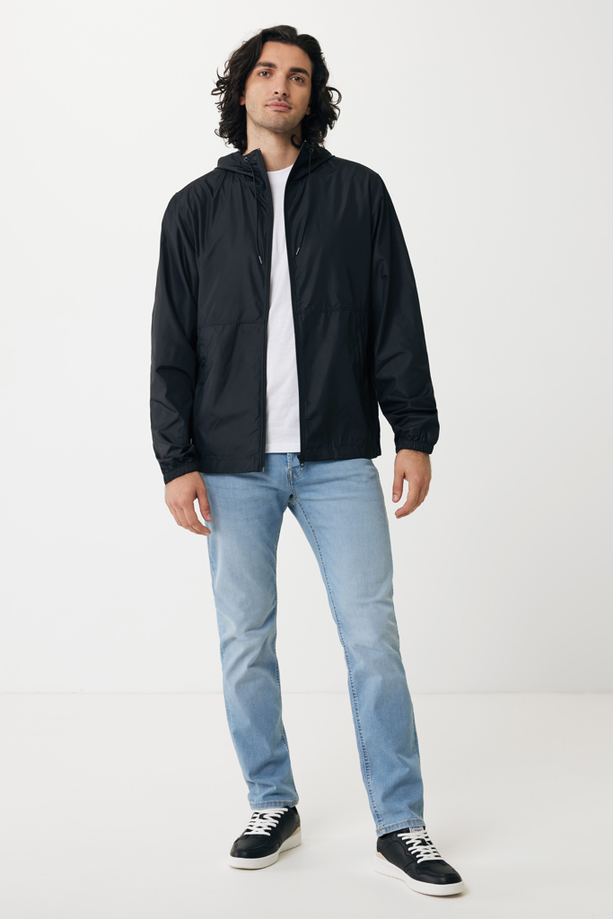 Chaqueta ligera IQONIQ Logan de poliéster reciclado