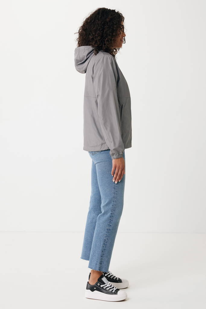 Chaqueta ligera IQONIQ Logan de poliéster reciclado