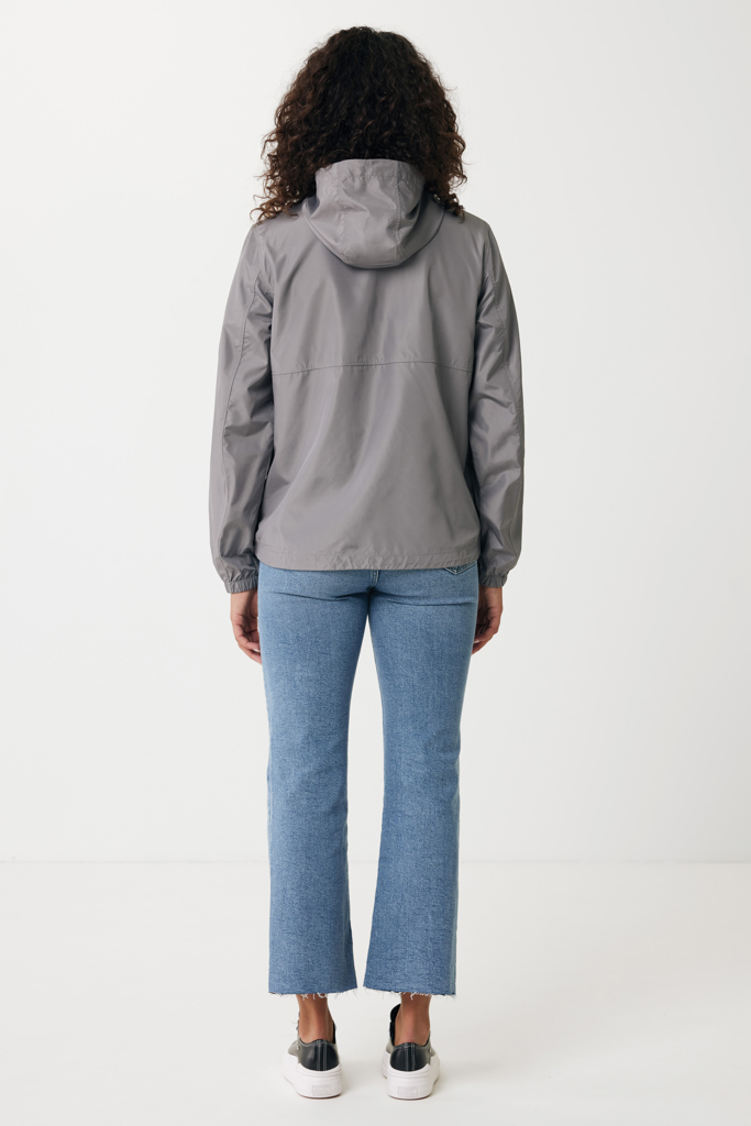 Chaqueta ligera IQONIQ Logan de poliéster reciclado