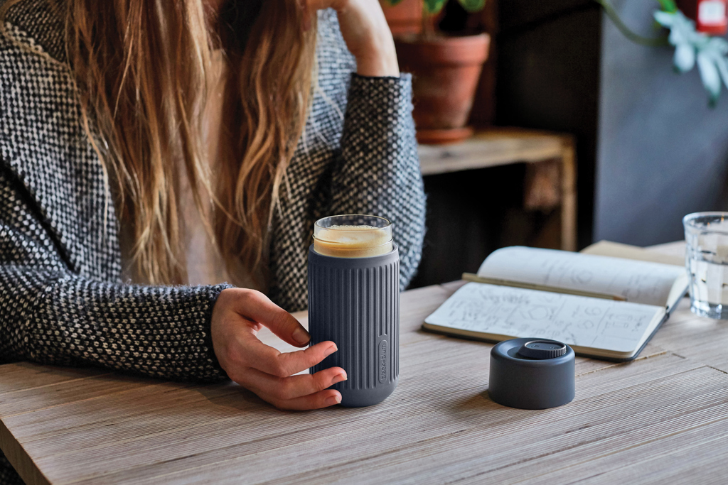 Vaso de vidrio Black+Blum de 340 ml