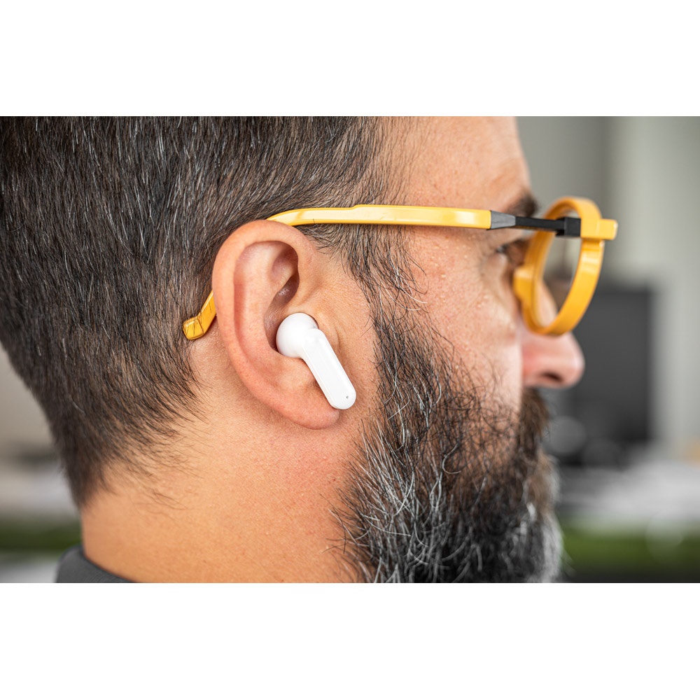 BURTON. Wireless earphones in recycled ABS (100% rABS) with 12 hours of battery life