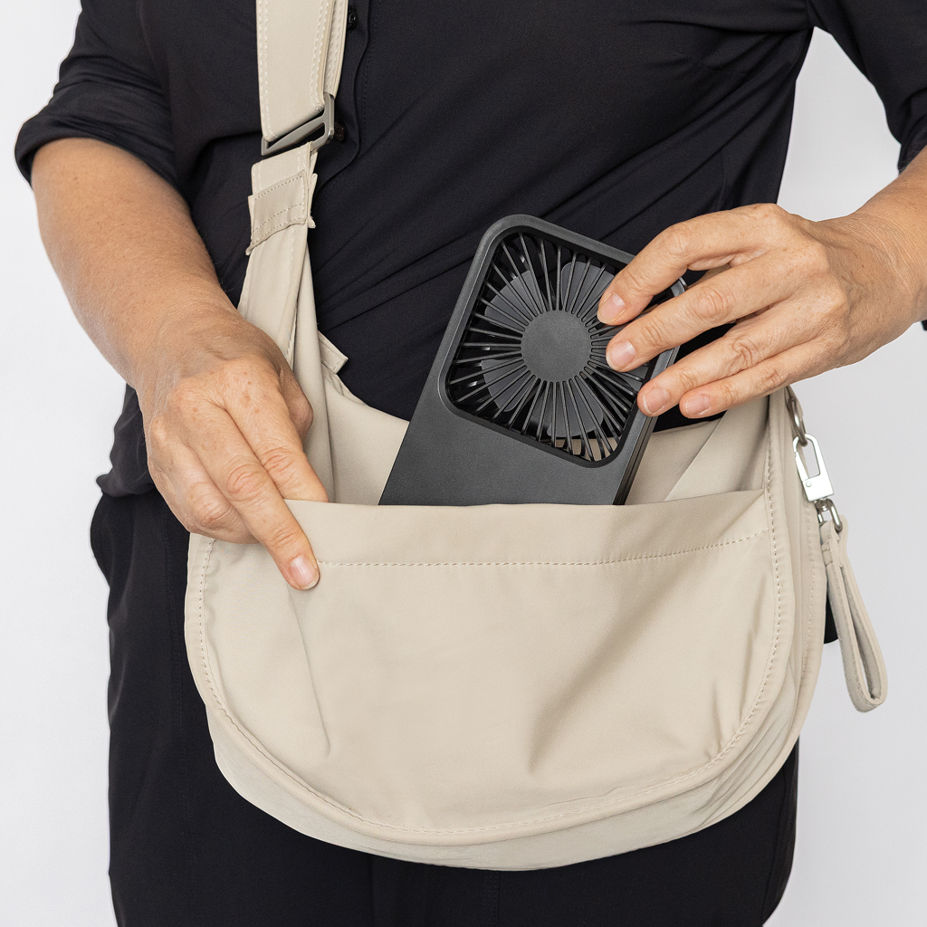 Ventilador escritorio recargable plástico reciclado Aervina