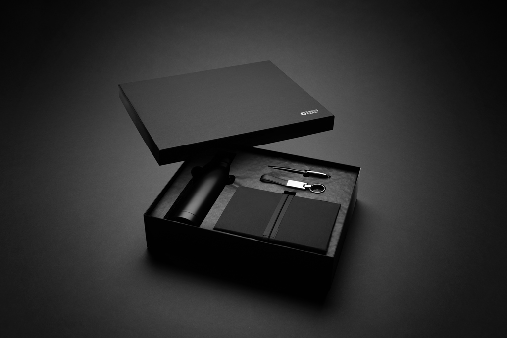 Swiss Peak RCS deluxe business gift set w/ water bottle