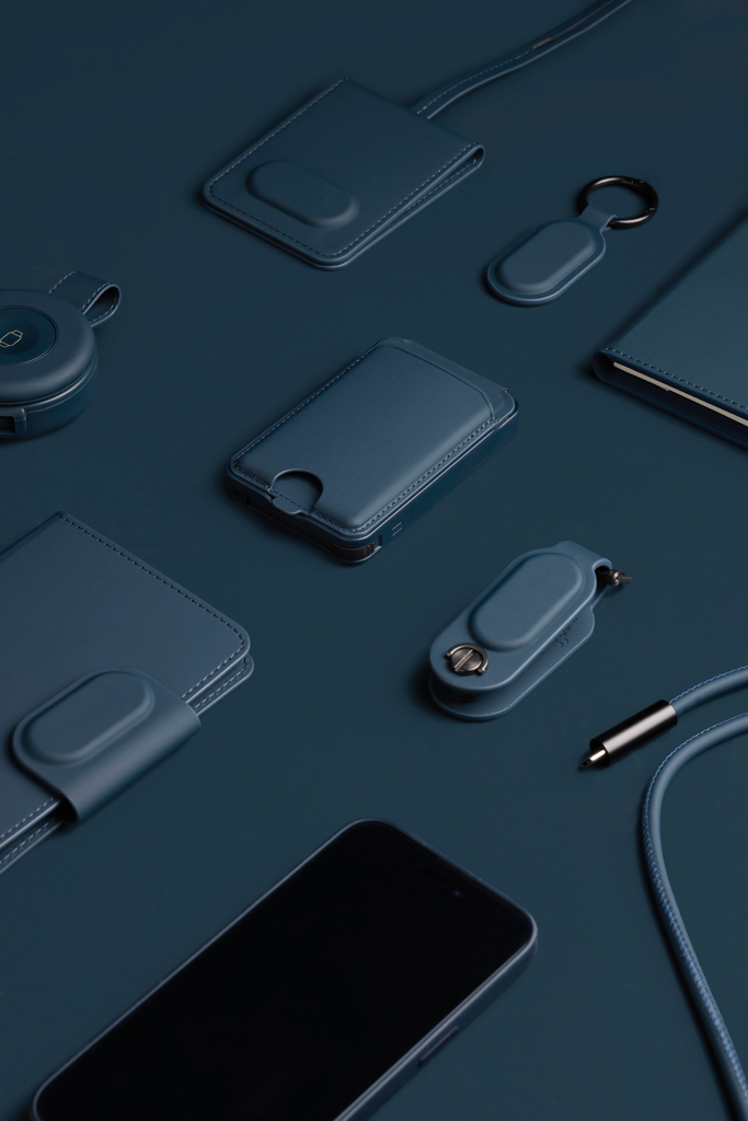 Funda pasaporte VINGA Baltimore RCS con buscador doble