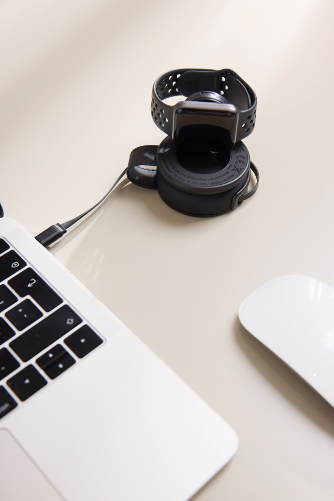 VINGA Baltimore RCS 2-in-1 Wireless 15W Travel Charger