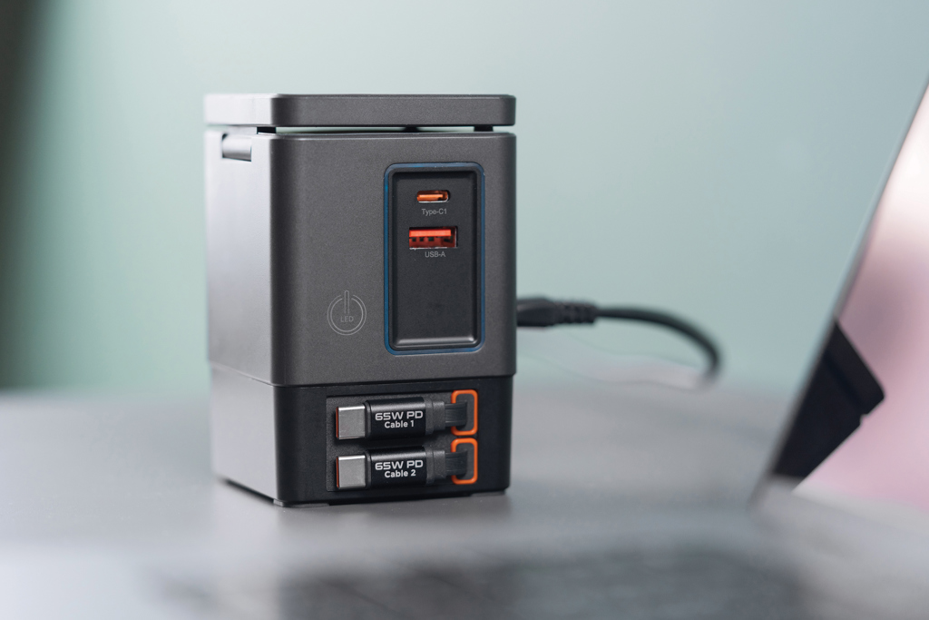 Cables retráctiles Urban Vitamin Sacramento 105WGAN