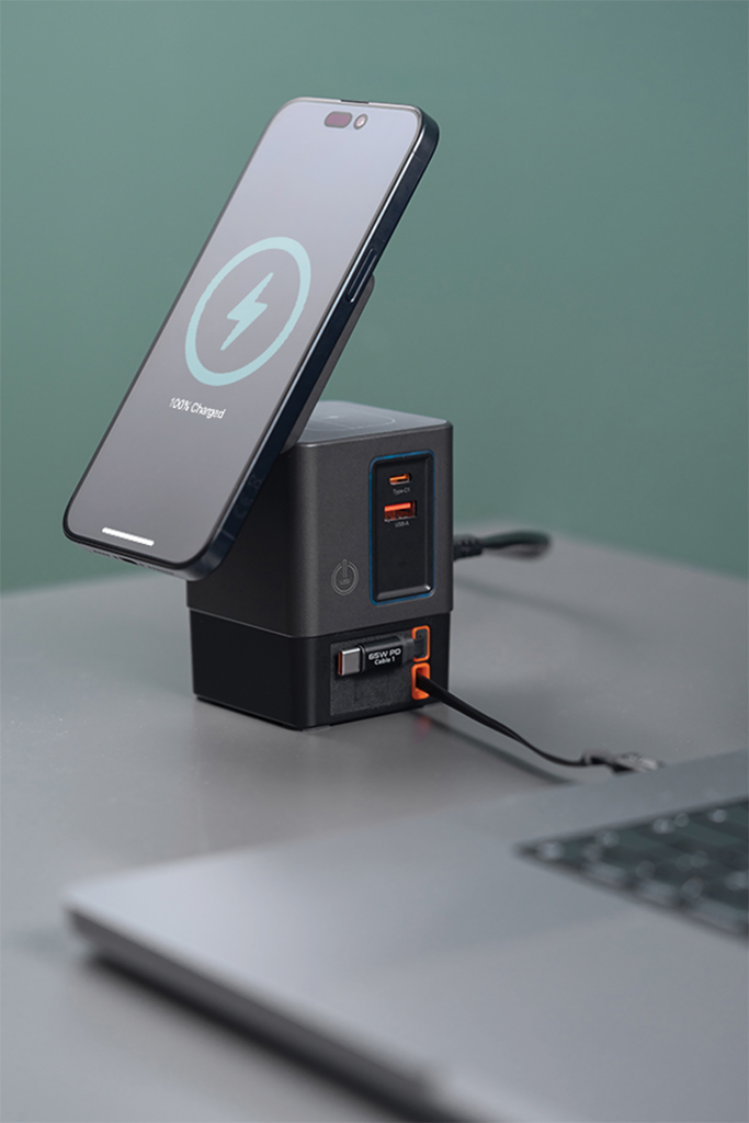 Cables retráctiles Urban Vitamin Sacramento 105WGAN