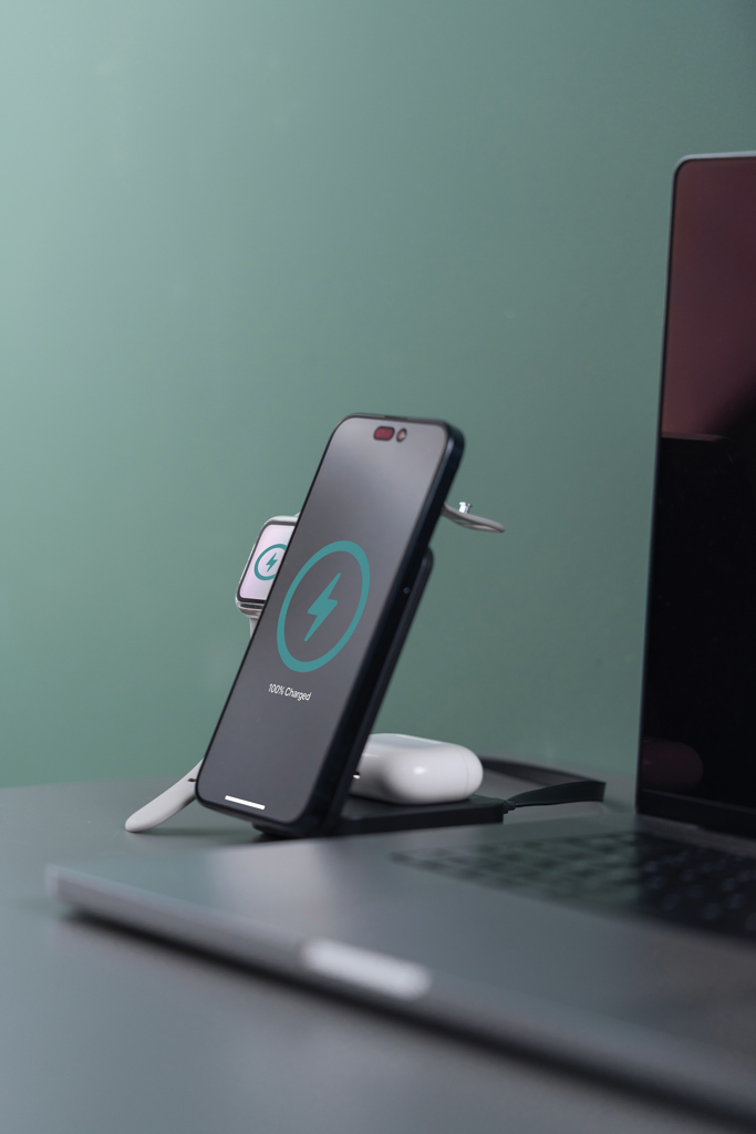 Urban Vitamin Arcadia RCS rplastic 15W 3in1 magnetic charger