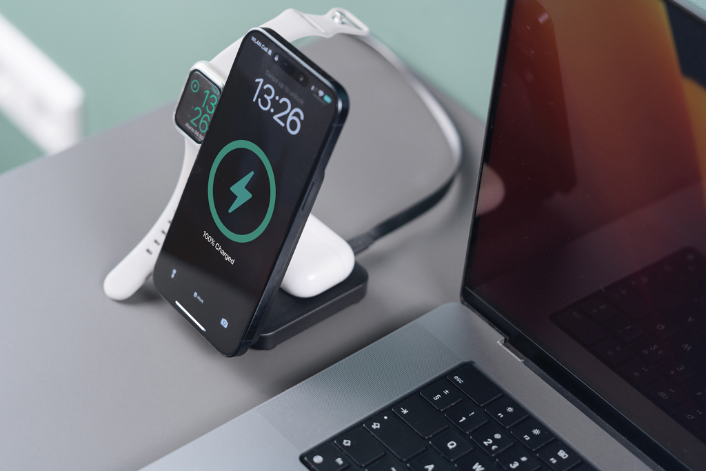 Urban Vitamin Arcadia RCS rplastic 15W 3in1 magnetic charger