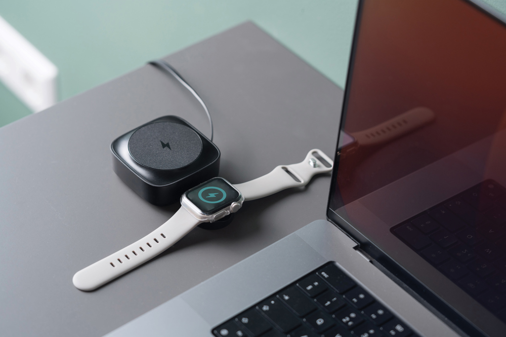 Cargador inalámbrico Urban Vitamin Goleta 2 en 1 de 15W