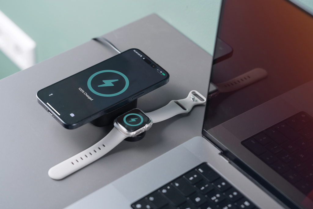 Cargador inalámbrico Urban Vitamin Goleta 2 en 1 de 15W