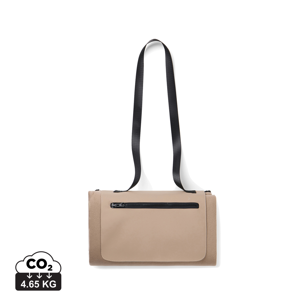 VINGA Baltimore RCS picnic blanket