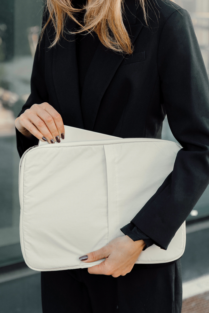 Funda portátil 15,6" KENTO URBAN RCS nailon reciclado