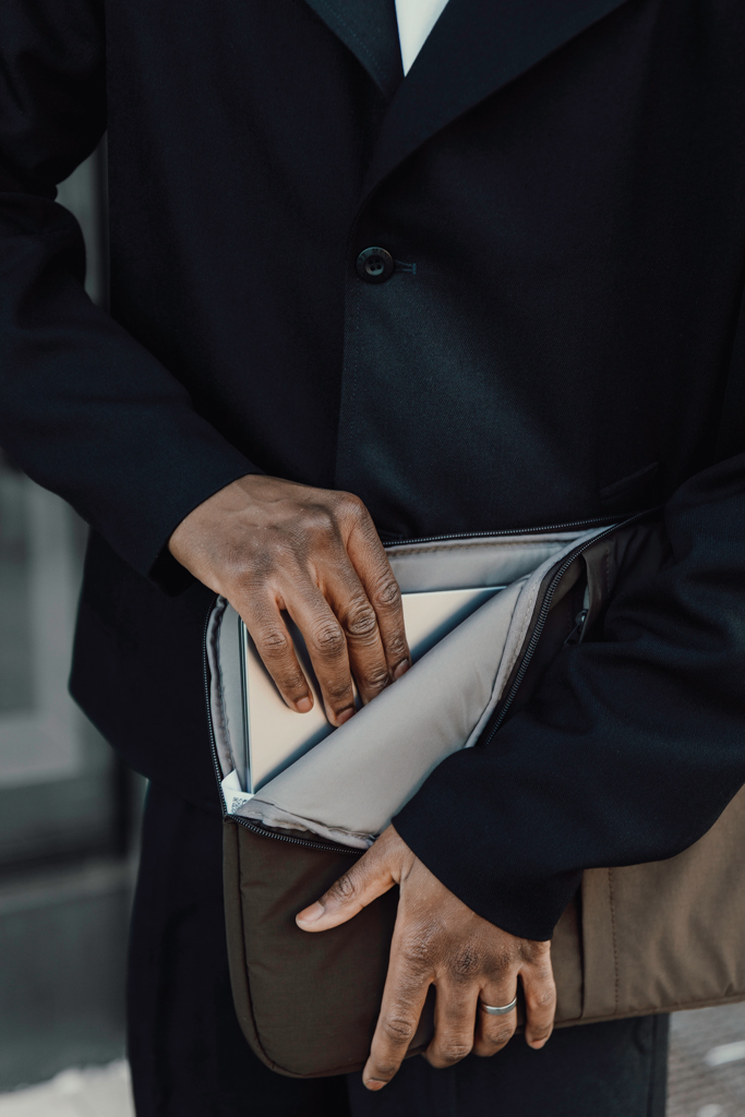 Funda portátil 15,6" KENTO URBAN RCS nailon reciclado