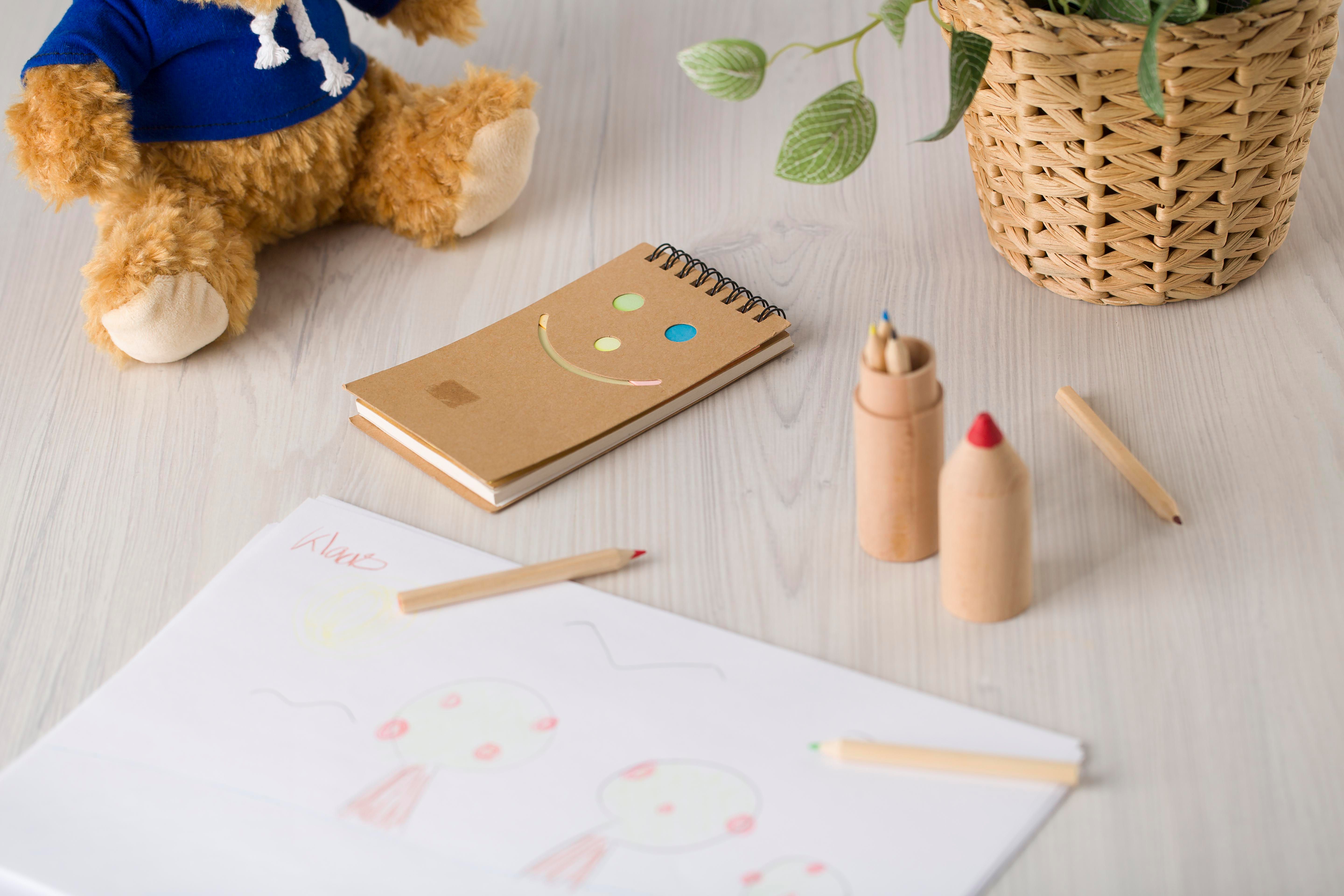 Cardboard sticky note set Kim