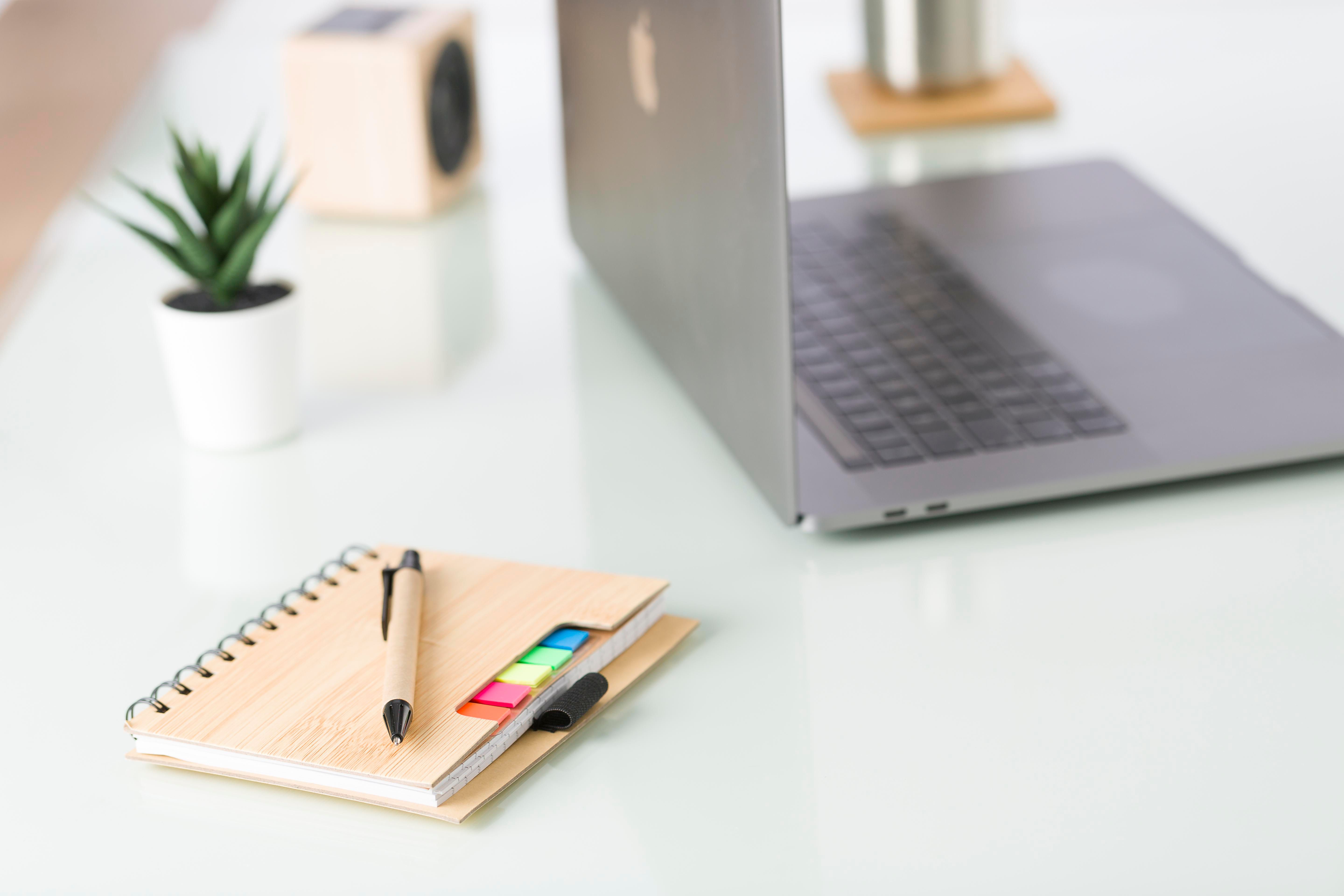 Libreta símil bambú con memos Niall