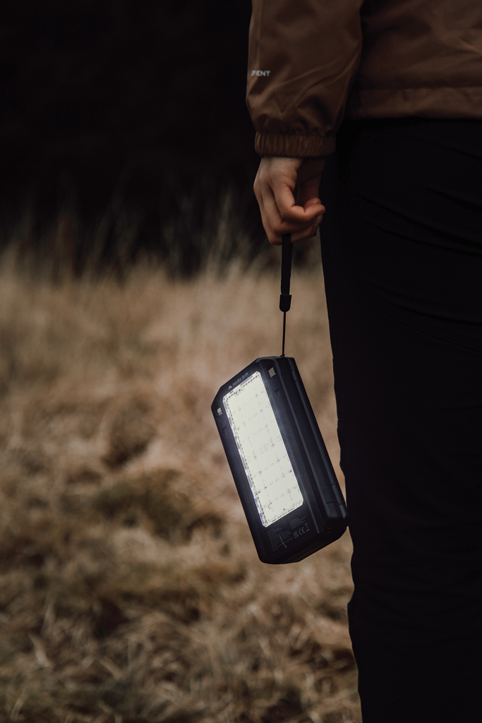 Powerbank solar 10.000 mAh Nordic Drift Titan con 3 paneles
