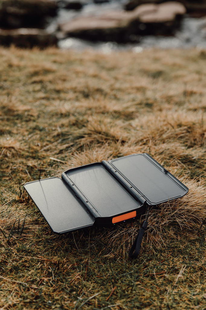 Powerbank solar 10.000 mAh Nordic Drift Titan con 3 paneles