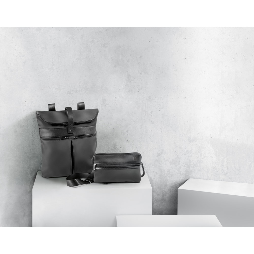 ROVER BACKPACK. Mochila de microfibra y PU