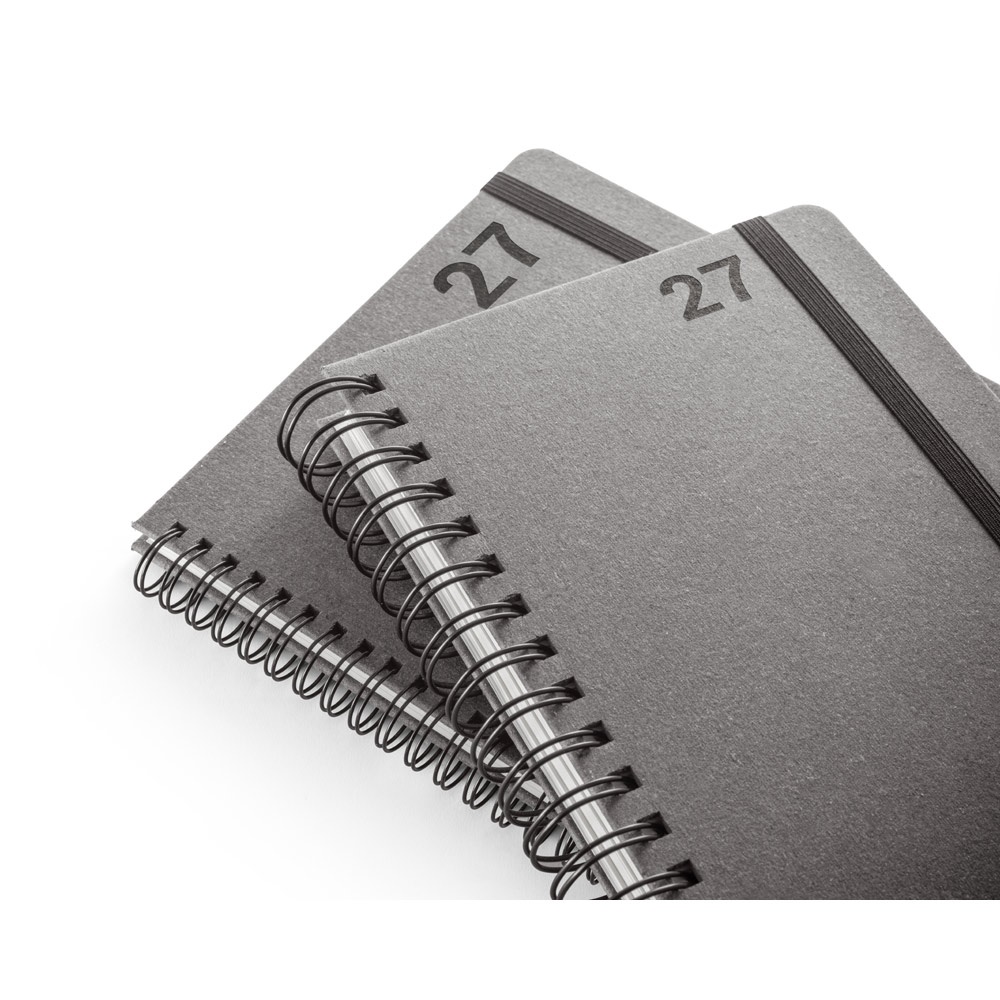 SIMMEL B5. B5 diary with rings in leather (58% recycled)