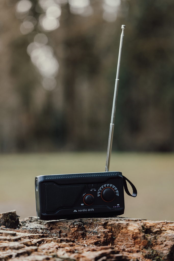 Radio multifuncional Nordic Drift Titan IPX4 de 4000 mAh