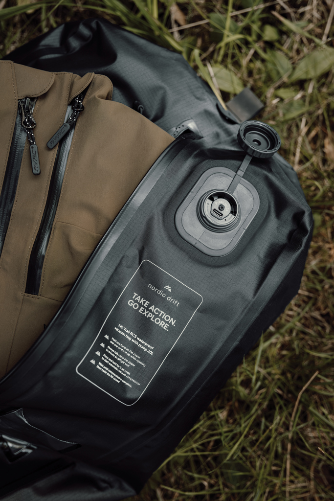 Bolsa de vacío Nordic Drift Trail RCS IPX 8 con bomba 20L