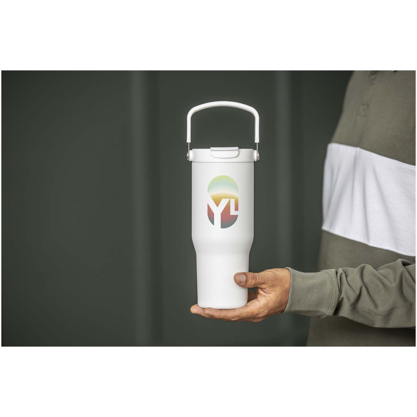 Vaso con aislamiento de cobre en acero inoxidable reciclado rcs, 900 ml y tapa de doble función Bronx