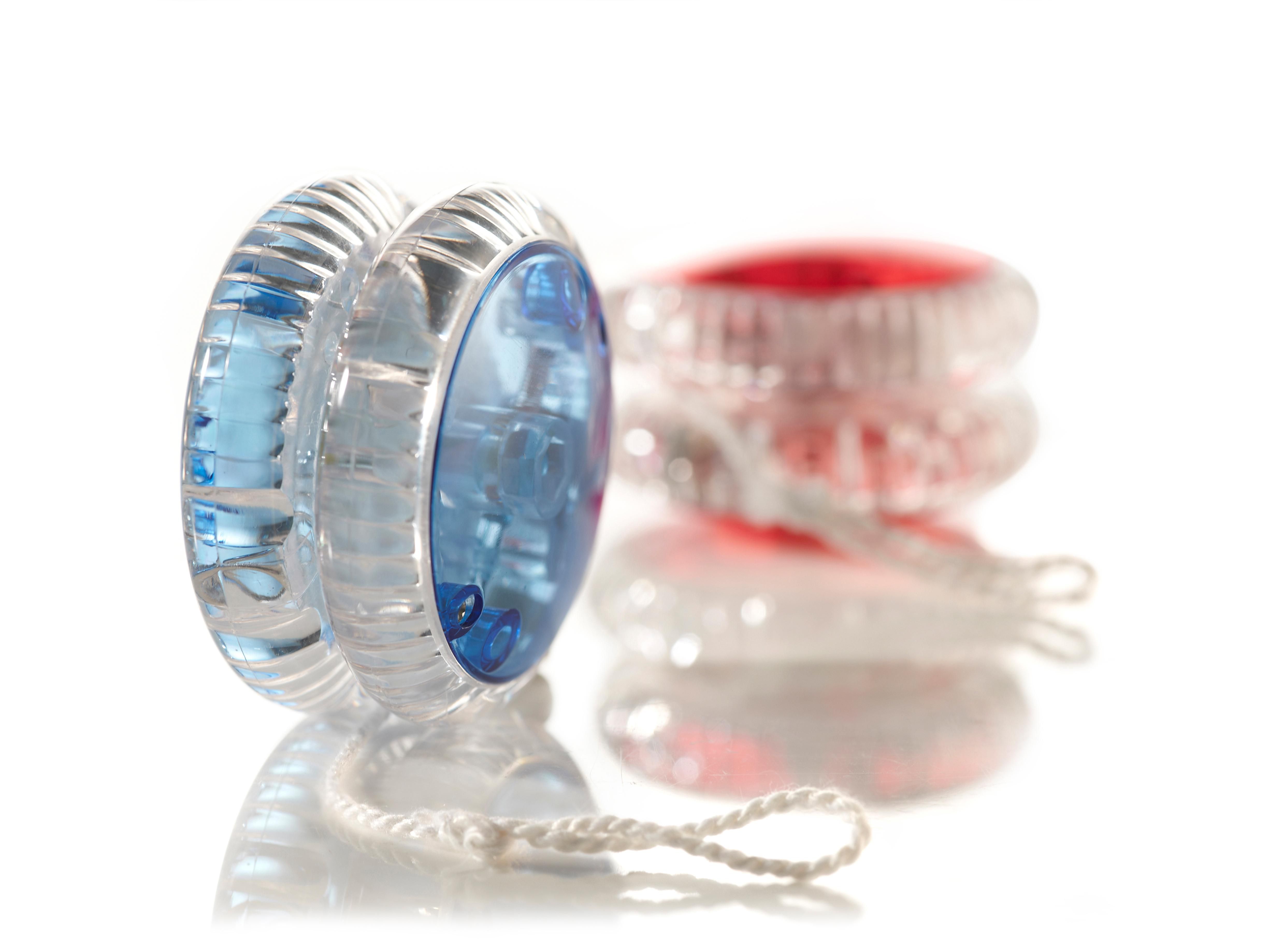 Yoyo Esmeralda | LED