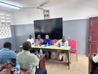Responsables del INES Bioko Norte en la primera reunión con los profesores a unos días del comienzo del curso escolar 2026-27. Foto Lourdes Ndong