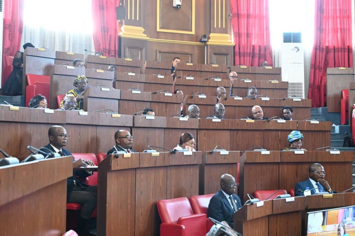 Diputados durante la aprobación de la proposición de ley sobre el funcionamiento del Tribunal de Cuentas. Foto: Página Web Institucional del Gobierno