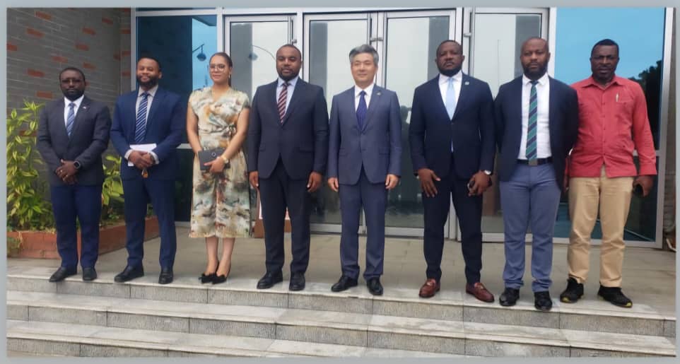 Embaja de china recibida por comisión en Guinea Ecuatorial andge