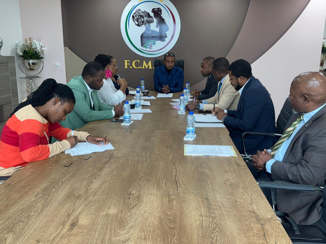 Claudio Vázquez Elo Nve mantuvo una reunión con representantes de la Fundación Constancia Mangue Nsue Okomo.