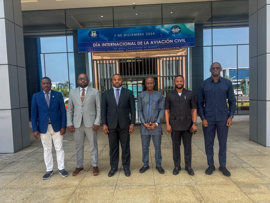 UNA DELEGACIÓN DE LA AGENCIA NACIONAL DE DESARROLLO SE REÚNE CON EL SECRETARIO GENERAL DEL MINISTERIO DE AVIACIÓN CIVIL
