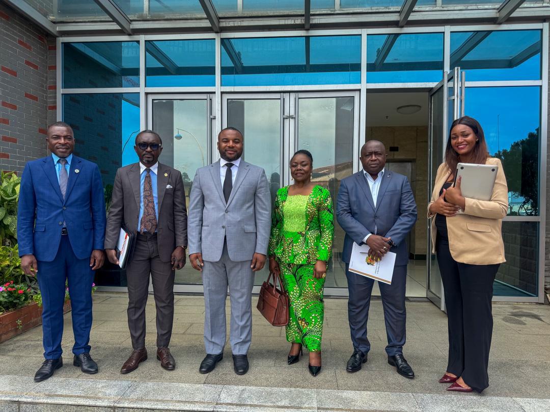 EL EMBAJADOR DE CONGO VISITA LA AGENCIA NACIONAL DE GUINEA ECUATORIAL