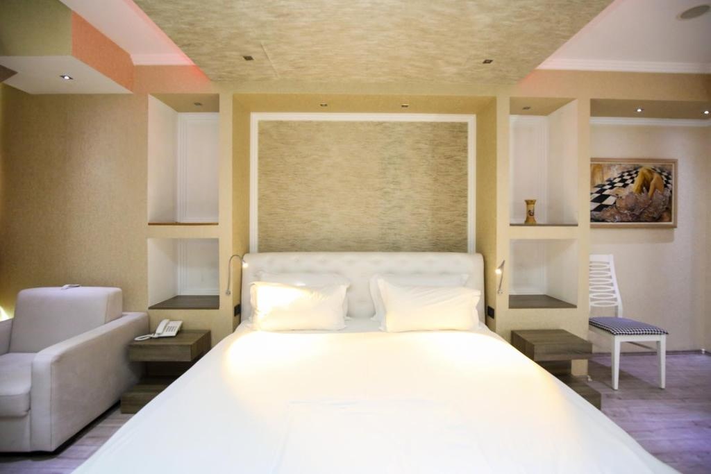 Private Room Upgrade gallery image