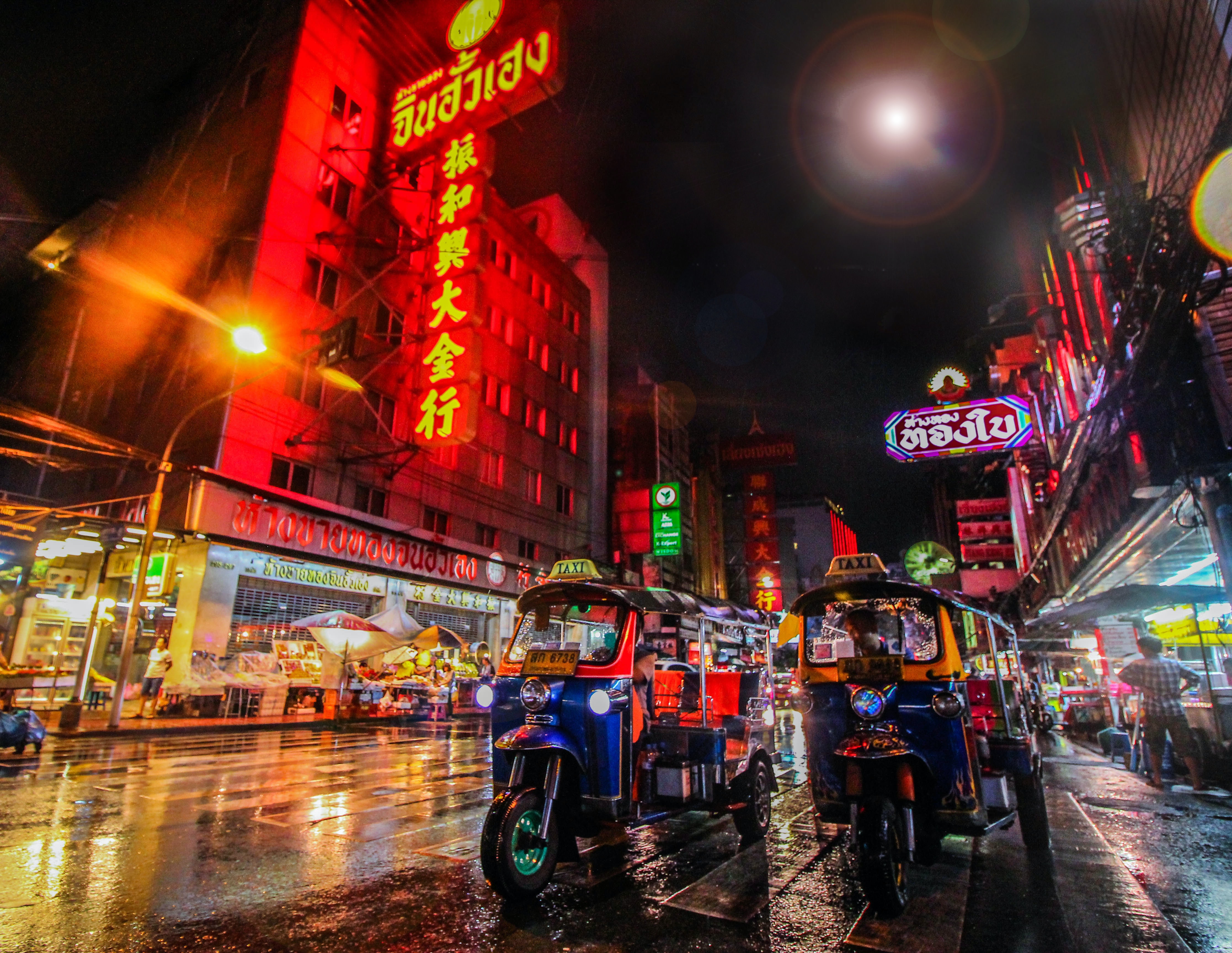 Explore Bangkok by tuk tuk and canal boat