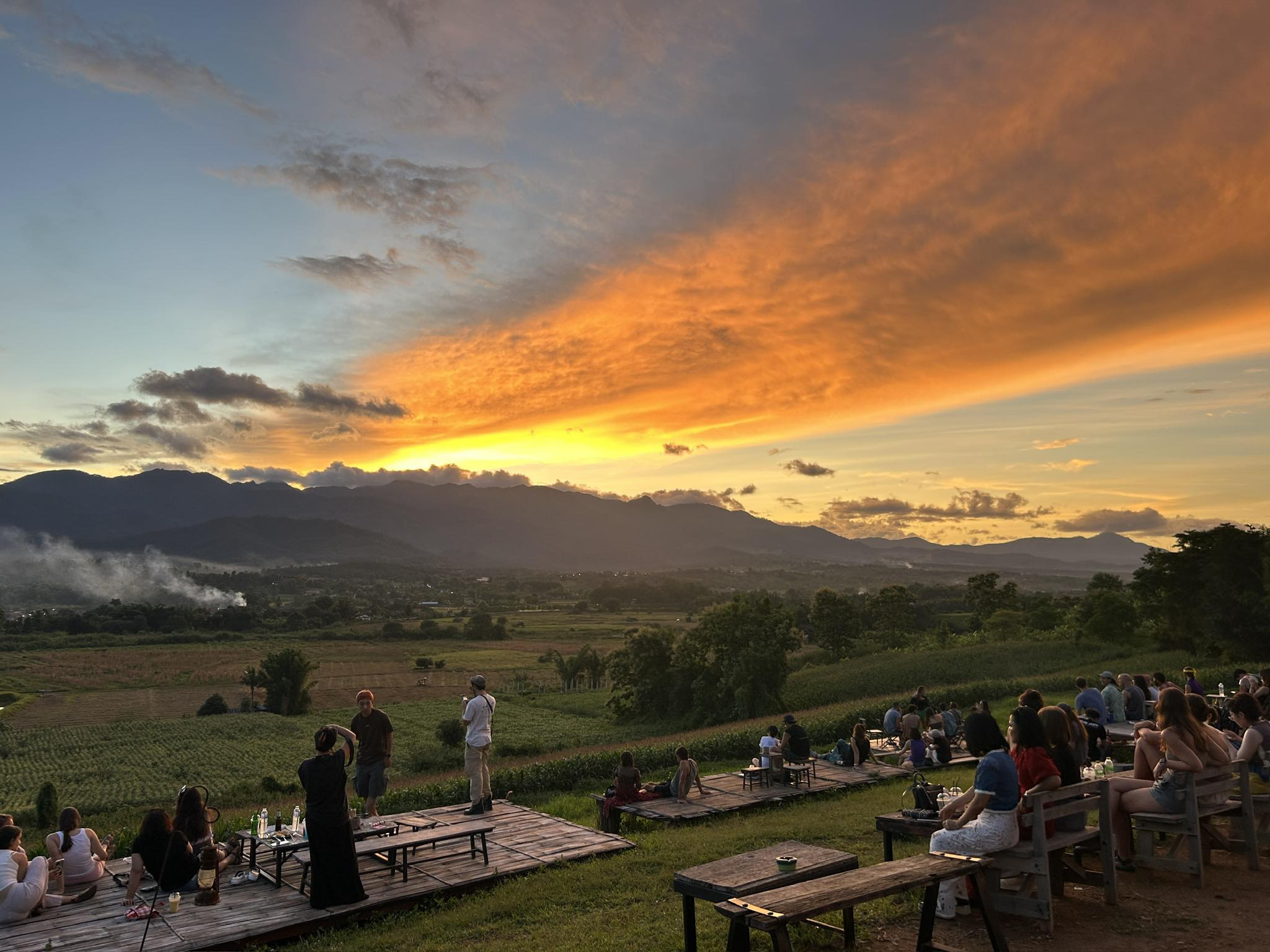 Explore Pai and the surrounding mountains