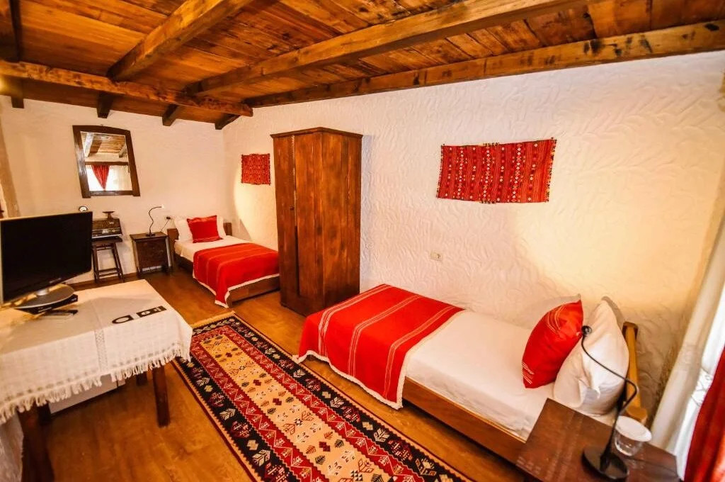 Twin Share Accommodation gallery image