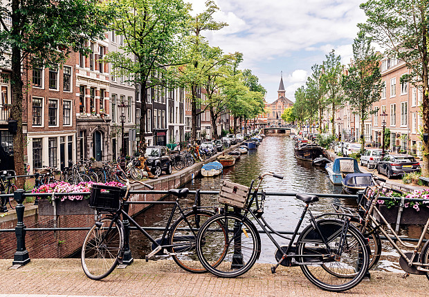 Tour in United Kingdom