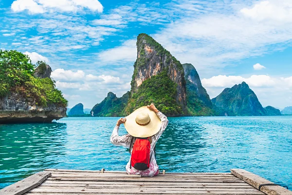 Wanderlust and Wallet: Traveling Without Going Broke