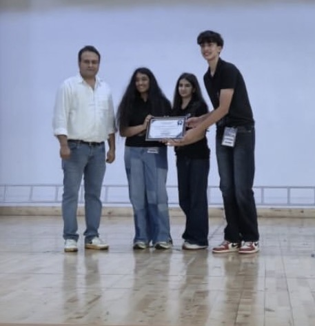Kynexis Racing receiving the Chair of Judges Award