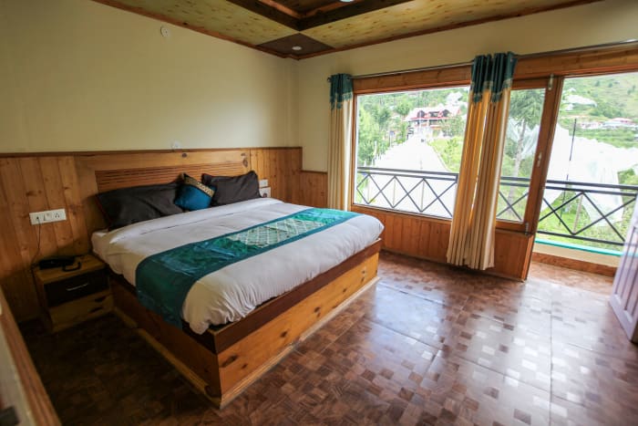 Twin bedroom at Hilltop Resort Narkanda