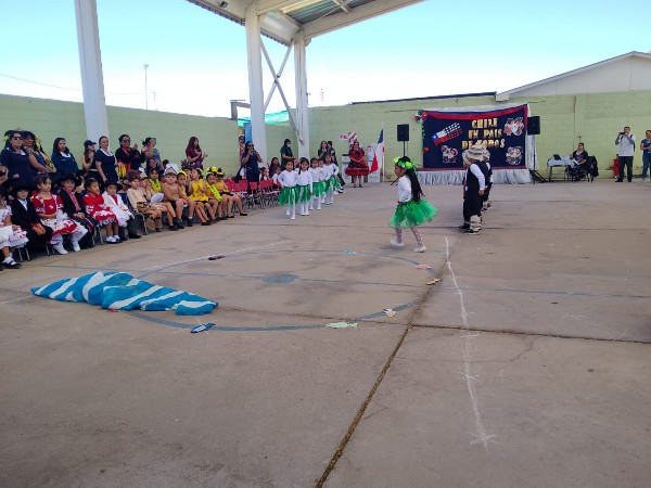 ROTARY CLUB CHUQUICAMATA - Foto 1