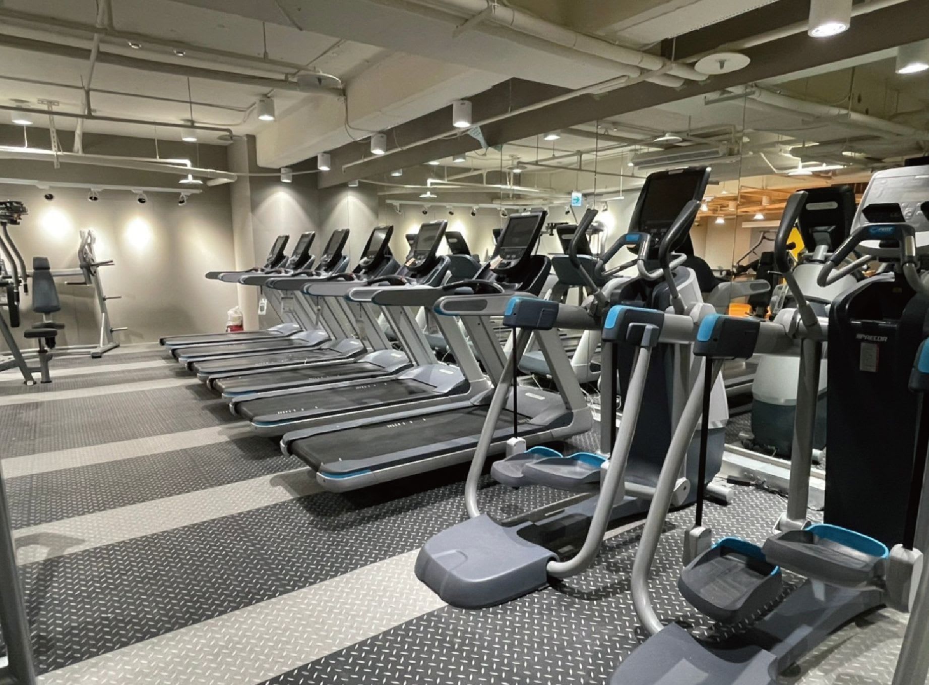 B Gym 24小時健身俱樂部大坪林旗艦店