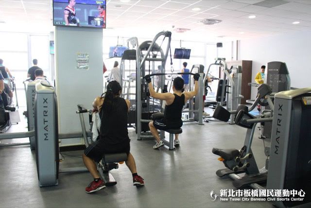新北市板橋國民運動中心